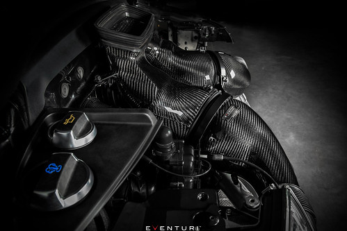 Porsche 991 Turbo Black Carbon intake