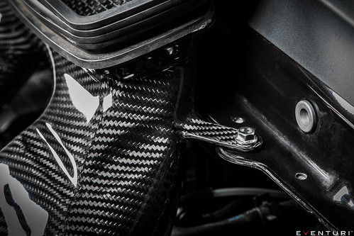 Porsche 991 Turbo Black Carbon intake