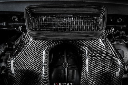 Porsche 991 Turbo Black Carbon intake