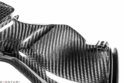 Porsche 991 Turbo Black Carbon intake