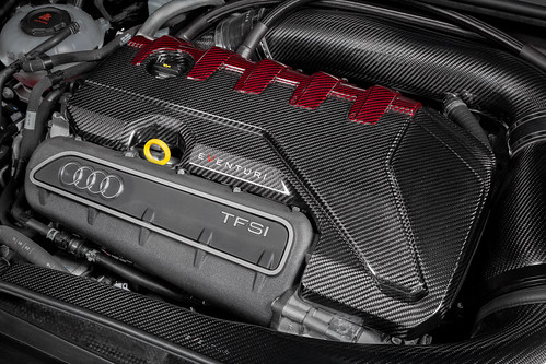 Eventuri - Audi RS3 Gen 2 / TTRS 8S Black and Red Engine Cover