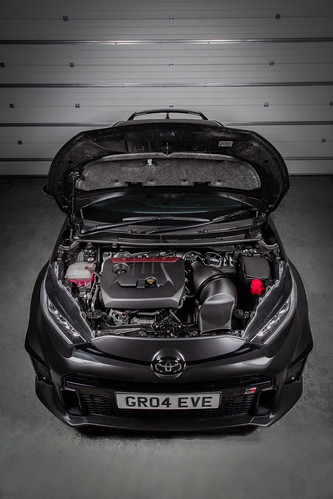 Toyota GR Yaris Carbon Engine Cover - Matte