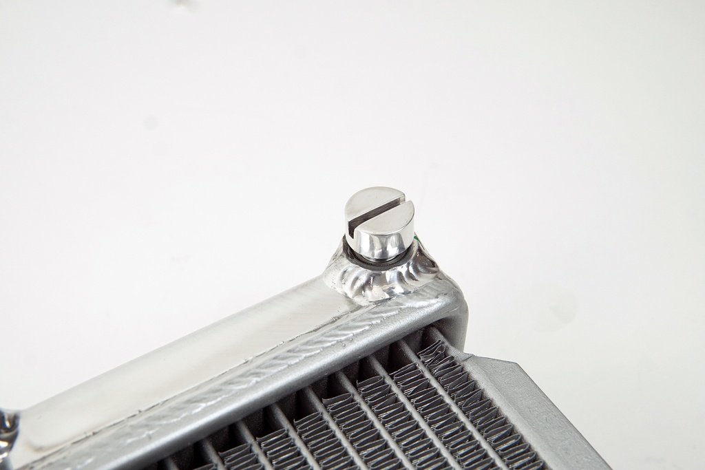 CSF Radiator - 08-14 Subaru Impreza STI (MT) 08-14 Subaru Impreza WRX (MT) 15-21 Subaru WRX STI (MT/CTV) 15-21 Subaru WRX (MT/CVT) 12-16 Subaru Impreza (MT/CVT) 05-09 Subaru Legacy (MT) 05-10 Subaru Outback (MT) 13-17 Subaru Crosstrek (MT/CVT) 13-15 Subaru XV Crosstrek (MT/CVT) 09-13 Subaru Forester (MT) (Multi-fit COMBO UNIT)
