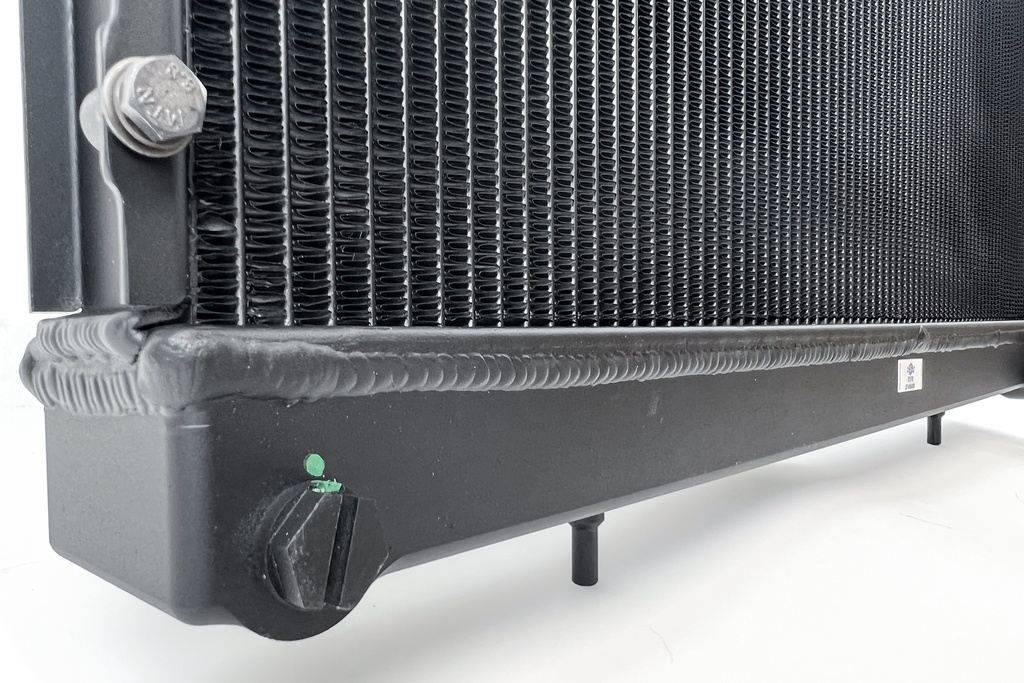 CSF Radiator - Nissan Skyline R32 TopRank Full Billet Radiator 1989-1994 Nissan R32 Skyline GT-R (incl. V-Spec & V-Spec II) 1989-1993 Nissan R32 Skyline GTS / GTS-t / GTS-4 / GTS-25 1989-1993 Nissan R32 Skyline GTE 1989-1993 Nissan R32 Skyline Gxi 1991-1993 Nissan Skyline R32 Autech Version 1990 Nissan Skyline GT-R Nismo (Black)