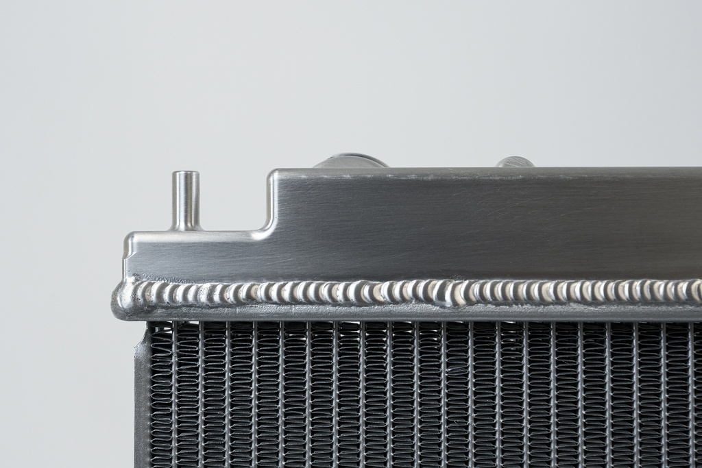 CSF Radiator - Nissan Skyline R33 TopRank Full Billet Radiator 1995-1998 Nissan R33 Skyline GT-R (incl. Nismo, V-Spec, CRS, etc) 1994-1997 Nissan R33 Skyline GTS / GTS-25 / GTS-4 / GTS-25t 1995-1996 Nissan R33 Skyline 400R (44 Produced) 1997-1998 Nissan R33 Skyline Autech Version 40th Anniversary (416 Produced) 1995-1998 Nissan R33 Skyline GT-R V-Spec N1 (87 Produced) 1995-1998 Nissan R33 Skyline GT-R LM Limited (86 Produced) 1995-1998 Nissan R33 Skyline GT-R V-Spec LM Limited (102 Produced)