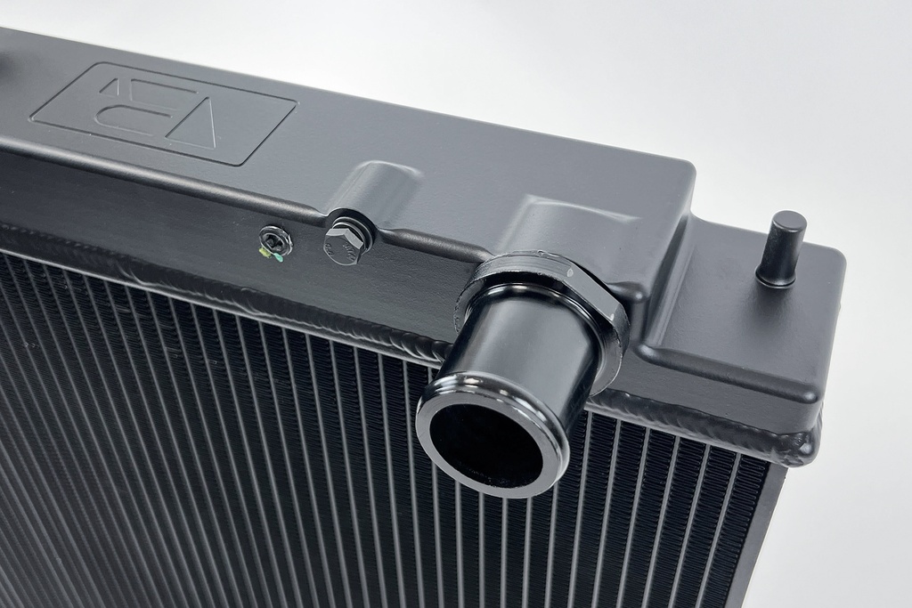 CSF Radiator - Nissan Skyline R33 TopRank Full Billet Radiator 1995-1998 Nissan R33 Skyline GT-R (incl. Nismo, V-Spec, CRS, etc) 1994-1997 Nissan R33 Skyline GTS / GTS-25 / GTS-4 / GTS-25t 1995-1996 Nissan R33 Skyline 400R (44 Produced) 1997-1998 Nissan R33 Skyline Autech Version 40th Anniversary (416 Produced) 1995-1998 Nissan R33 Skyline GT-R V-Spec N1 (87 Produced) 1995-1998 Nissan R33 Skyline GT-R LM Limited (86 Produced) 1995-1998 Nissan R33 Skyline GT-R V-Spec LM Limited (102 Produced) (Black)