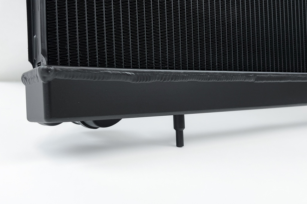 CSF Radiator - Nissan Skyline R33 TopRank Full Billet Radiator 1995-1998 Nissan R33 Skyline GT-R (incl. Nismo, V-Spec, CRS, etc) 1994-1997 Nissan R33 Skyline GTS / GTS-25 / GTS-4 / GTS-25t 1995-1996 Nissan R33 Skyline 400R (44 Produced) 1997-1998 Nissan R33 Skyline Autech Version 40th Anniversary (416 Produced) 1995-1998 Nissan R33 Skyline GT-R V-Spec N1 (87 Produced) 1995-1998 Nissan R33 Skyline GT-R LM Limited (86 Produced) 1995-1998 Nissan R33 Skyline GT-R V-Spec LM Limited (102 Produced) (Black)