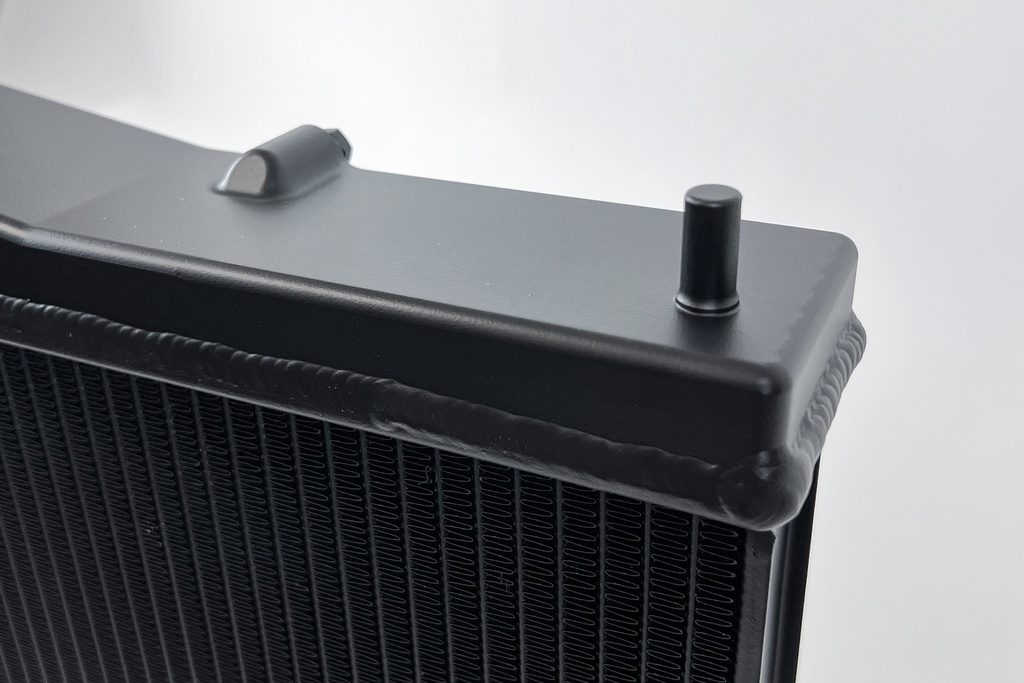 CSF Radiator - Nissan Skyline R33 TopRank Full Billet Radiator 1995-1998 Nissan R33 Skyline GT-R (incl. Nismo, V-Spec, CRS, etc) 1994-1997 Nissan R33 Skyline GTS / GTS-25 / GTS-4 / GTS-25t 1995-1996 Nissan R33 Skyline 400R (44 Produced) 1997-1998 Nissan R33 Skyline Autech Version 40th Anniversary (416 Produced) 1995-1998 Nissan R33 Skyline GT-R V-Spec N1 (87 Produced) 1995-1998 Nissan R33 Skyline GT-R LM Limited (86 Produced) 1995-1998 Nissan R33 Skyline GT-R V-Spec LM Limited (102 Produced) (Black)