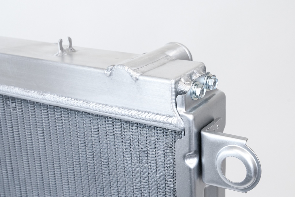CSF Radiator - 98-07 Lexus LX470 4.7 V8 98-07 Toyota Landcruiser 4.7 V8