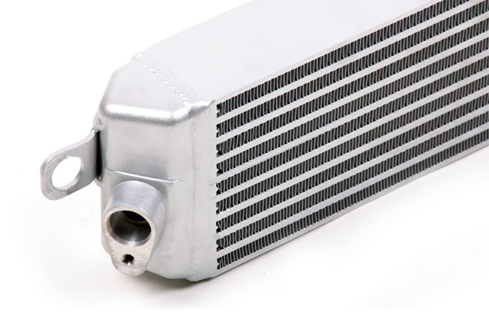 CSF - BMW E9X M3 race-spec oil cooler