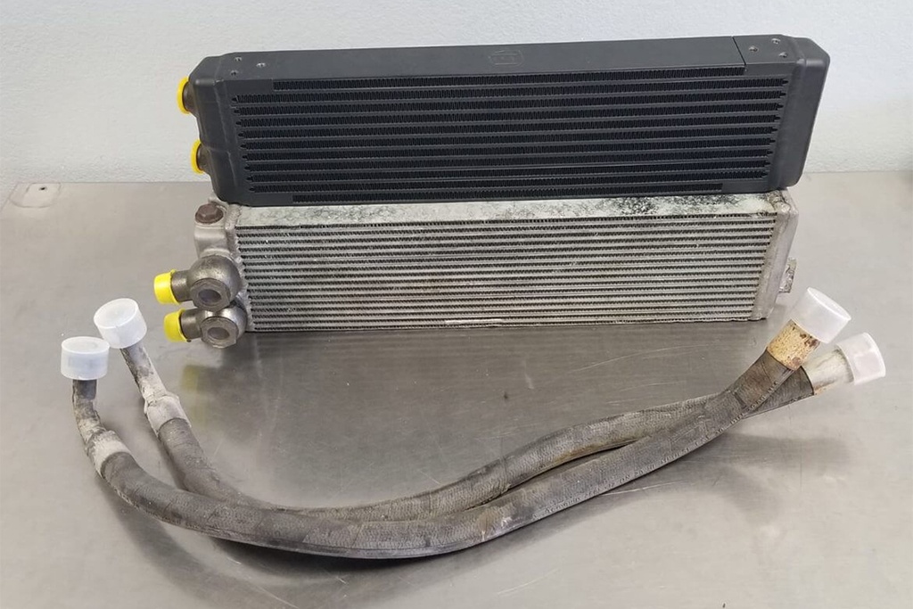 CSF - Universal Dual-Pass Oil Cooler w/ Direct Fitment for Porsche 911 center front oil cooler (RS Style) - M22 x 1.5 connections - 24'L x 5.75'H x 2.16'W