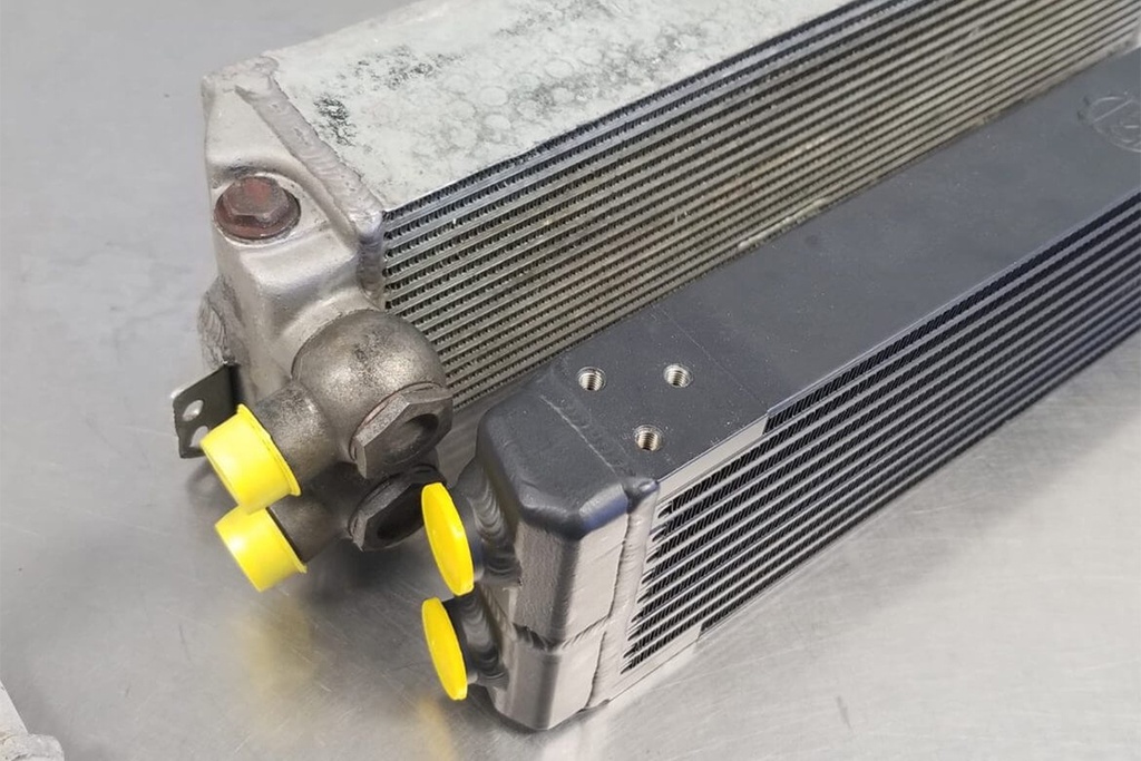 CSF - Universal Dual-Pass Oil Cooler w/ Direct Fitment for Porsche 911 center front oil cooler (RS Style) - M22 x 1.5 connections - 24'L x 5.75'H x 2.16'W