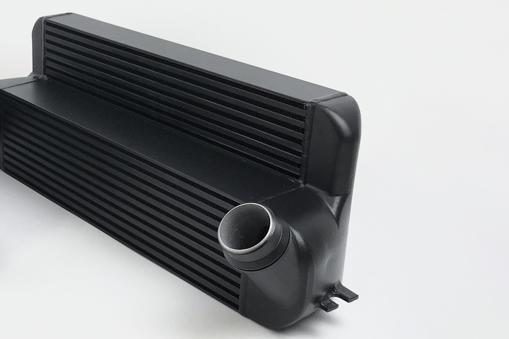 CSF Intercooler - BMW High Performance Stepped Core Bar/Plate Intercooler (Black) 10-19 F20/F21 BMW 114i 114d 116i 116d 118i 118d(X) 120i 120d(X) M135i(X) 12-18 F22/F23 BMW 218d 220i 220d M235i(X) 14-18 F87 M2 11-19 F30/F31/F34 GT BMW 316i 316d 318d(X) 320i 320d(X) Hybrid 3 335i(X) 12-17 F32/F33/F36 BMW 418d 420i(X) 420d(X) 435i(X) M235i Racing Coupe F22 (N55)