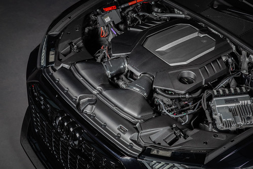 Eventuri - Audi C8 RS6 RS7 Black Carbon Engine Cover Gloss