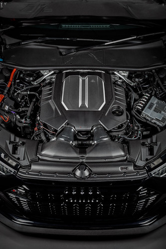 Eventuri - Audi C8 RS6 RS7 Black Carbon Engine Cover Matte