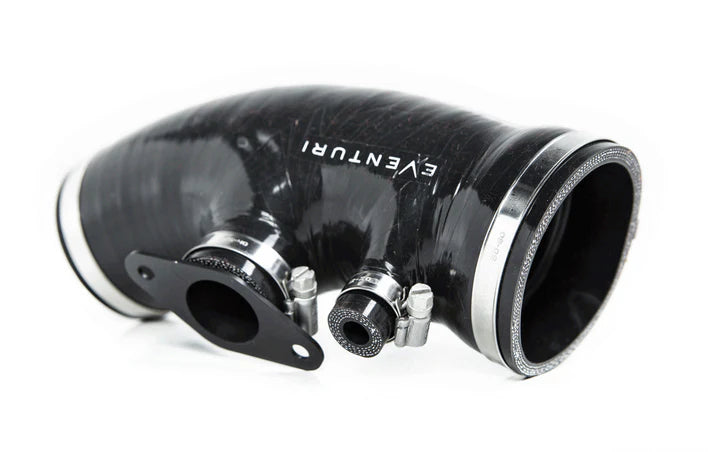 Honda FK8 Silicon between Intake and Upgraded Chargepipe