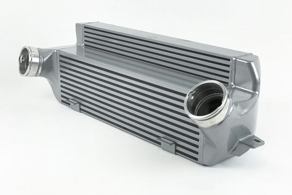 CSF Intercooler - BMW High Performance Stepped Core Bar/Plate Intercooler (Silver) 10-19 F20/F21 BMW 114i 114d 116i 116d 118i 118d(X) 120i 120d(X) M135i(X) 12-18 F22/F23 BMW 218d 220i 220d M235i(X) 14-18 F87 M2 11-19 F30/F31/F34 GT BMW 316i 316d 318d(X) 320i 320d(X) Hybrid 3 335i(X) 12-17 F32/F33/F36 BMW 418d 420i(X) 420d(X) 435i(X) M235i Racing Coupe F22 (N55)